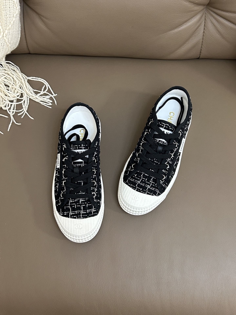 Ch**el sneakers